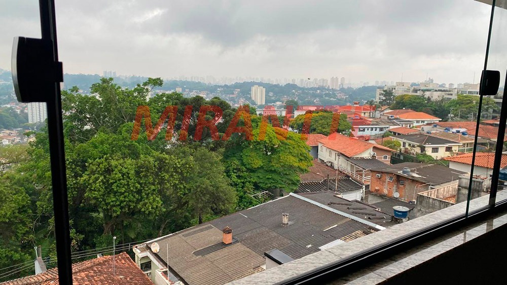 Sobrado de 360m² com 4 quartos em Vila Irmaos Arnoni