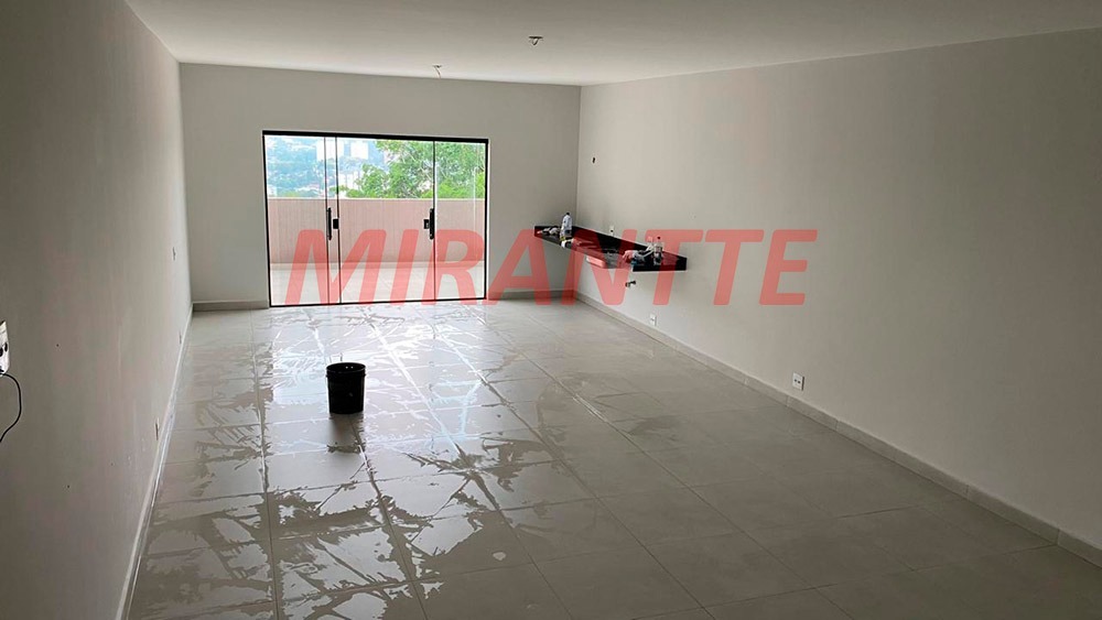 Sobrado de 360m² com 4 quartos em Vila Irmaos Arnoni