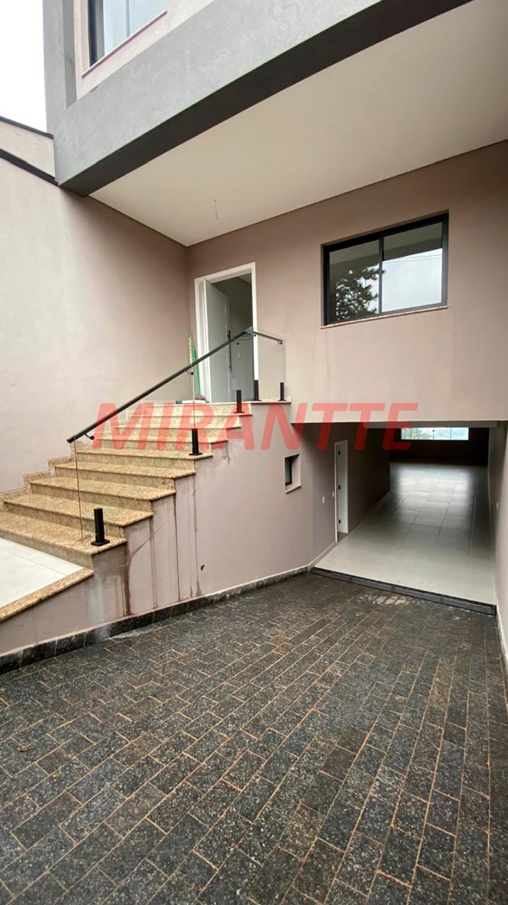 Sobrado de 360m² com 4 quartos em Vila Irmaos Arnoni