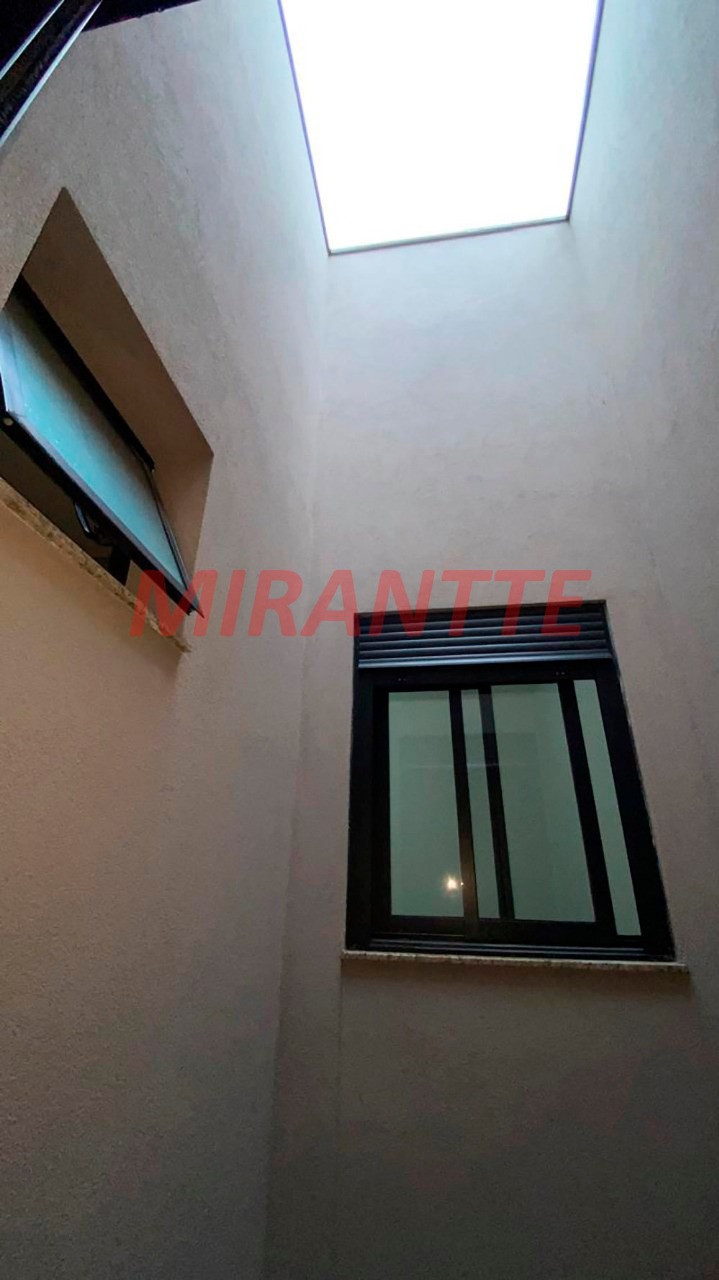 Sobrado de 360m² com 4 quartos em Vila Irmaos Arnoni