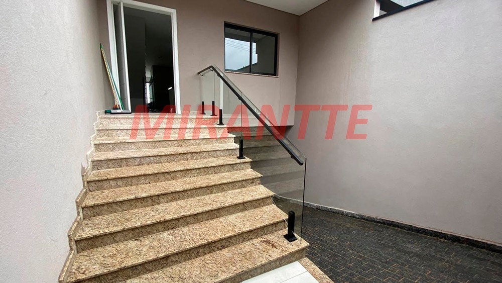 Sobrado de 360m² com 4 quartos em Vila Irmaos Arnoni
