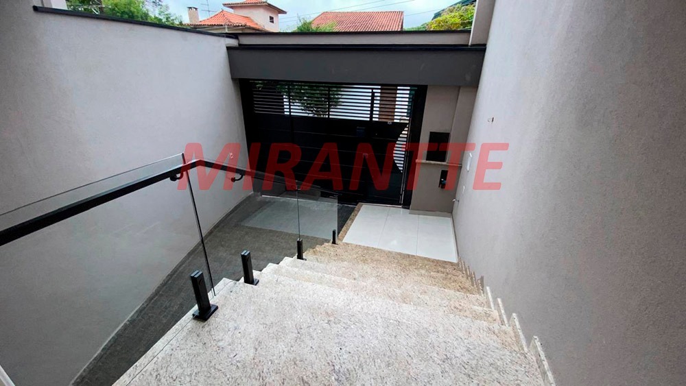 Sobrado de 360m² com 4 quartos em Vila Irmaos Arnoni