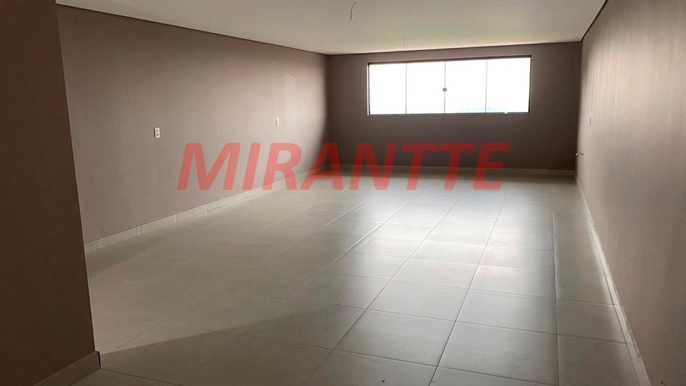 Sobrado de 360m² com 4 quartos em Vila Irmaos Arnoni