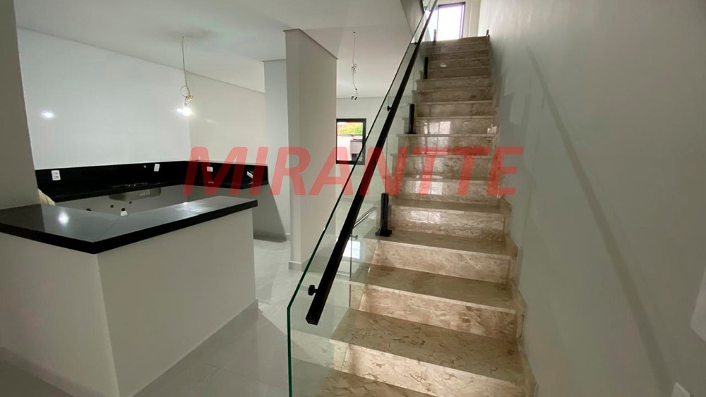 Sobrado de 360m² com 4 quartos em Vila Irmaos Arnoni
