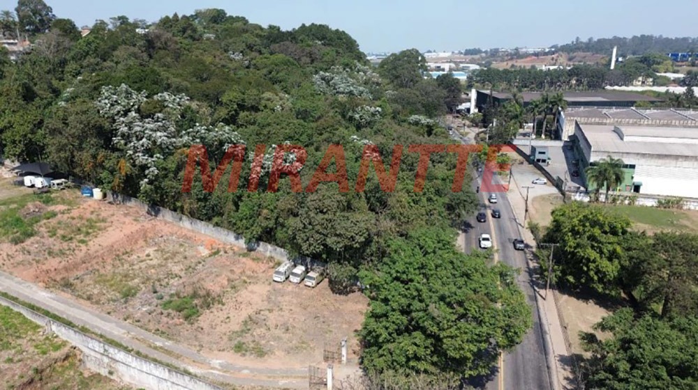 Terreno de m² em Vila São Carlos
