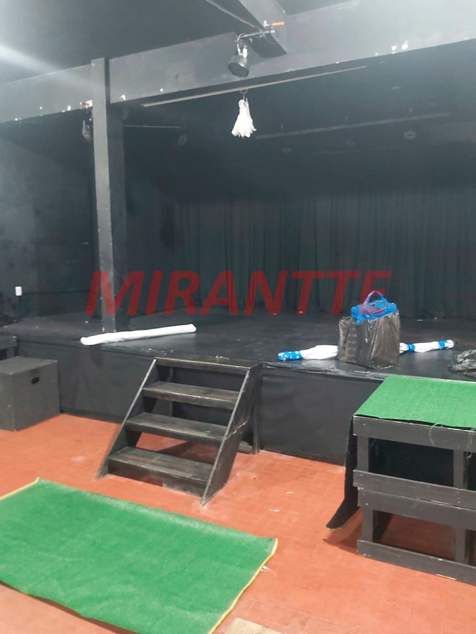 Comercial de 199m² em Parada Inglesa