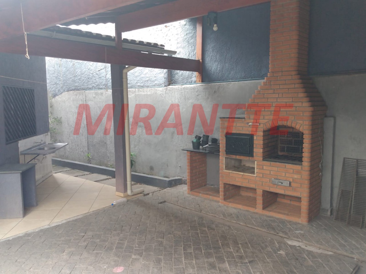 Sobrado de 340m² com 3 quartos em Vila Mazzei