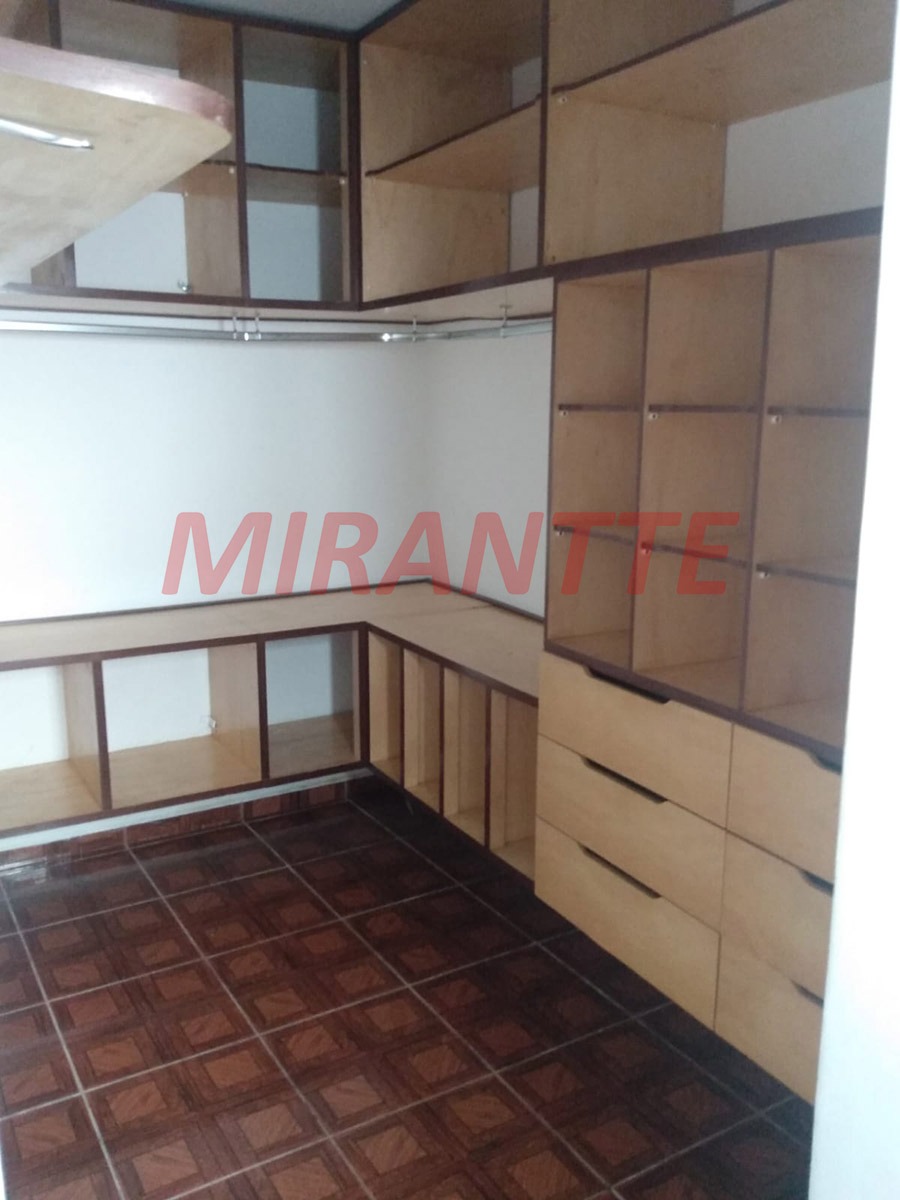 Sobrado de 340m² com 3 quartos em Vila Mazzei