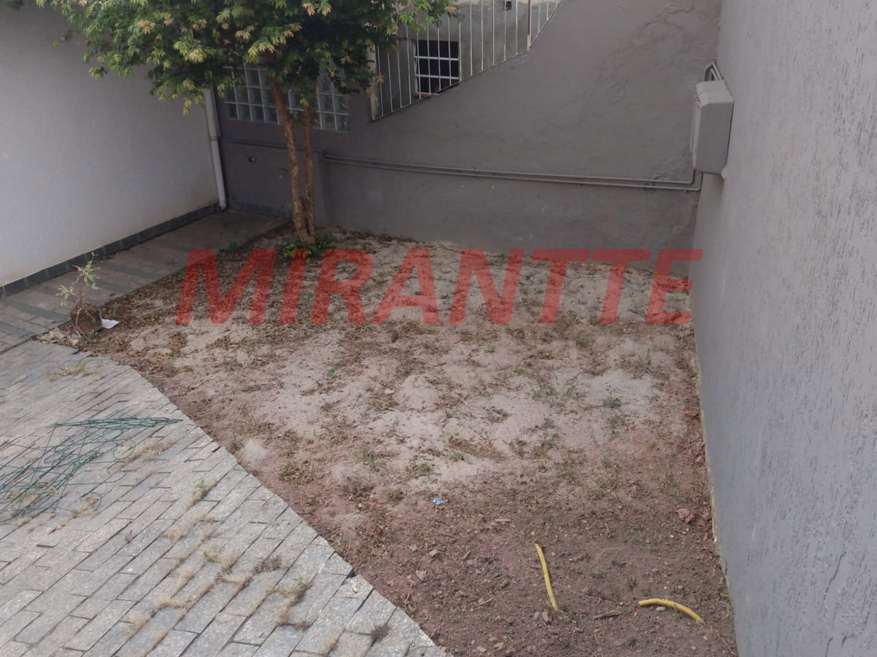 Sobrado de 340m² com 3 quartos em Vila Mazzei