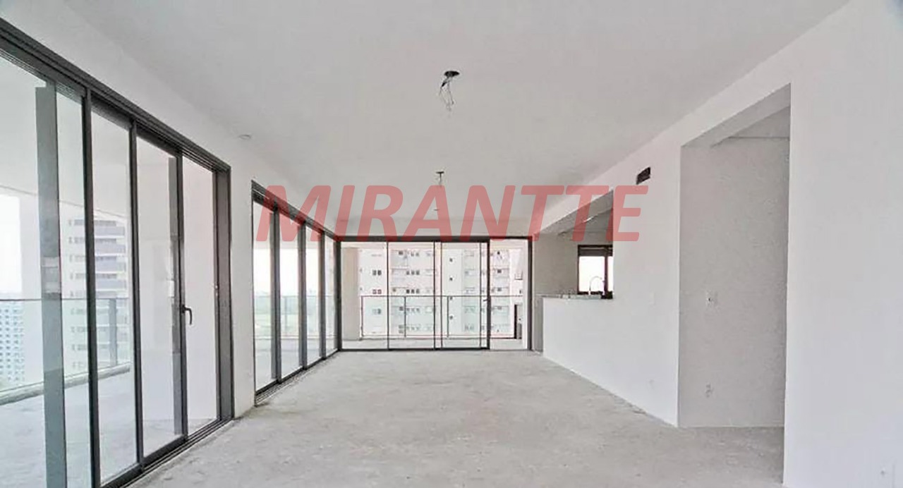 Apartamento de 255m² com 4 quartos em Santana