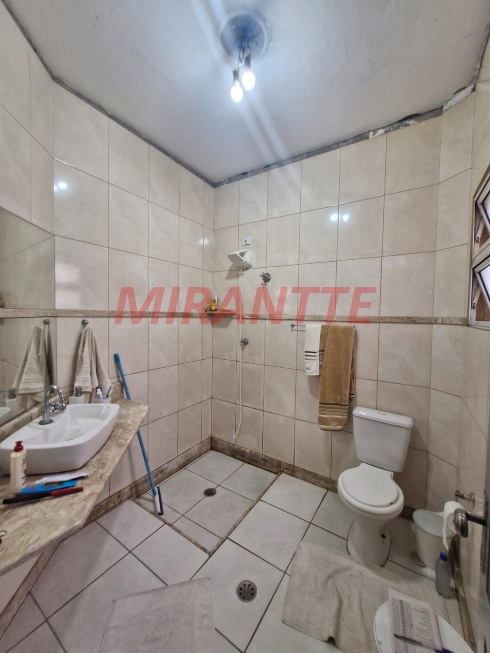 Casa terrea de 266m² com 4 quartos em Vila Gustavo