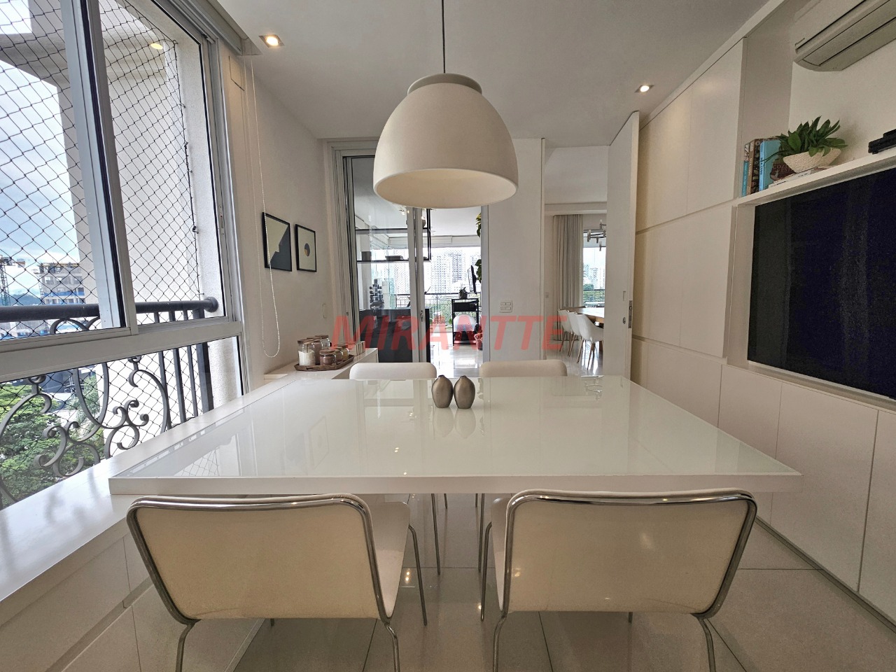 Apartamento de 400m² com 4 quartos em Moema