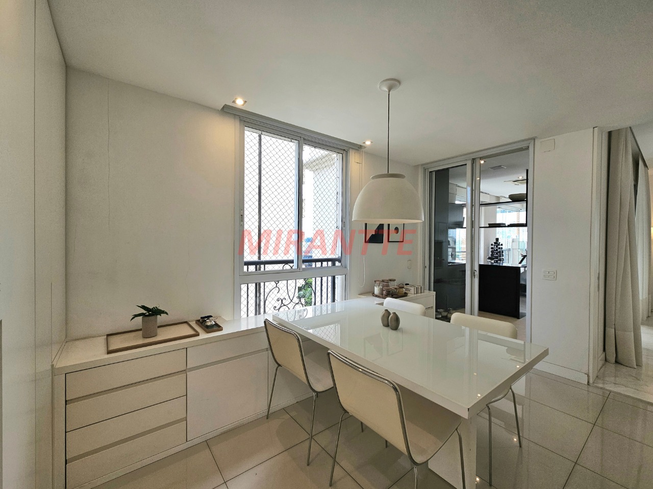 Apartamento de 400m² com 4 quartos em Moema
