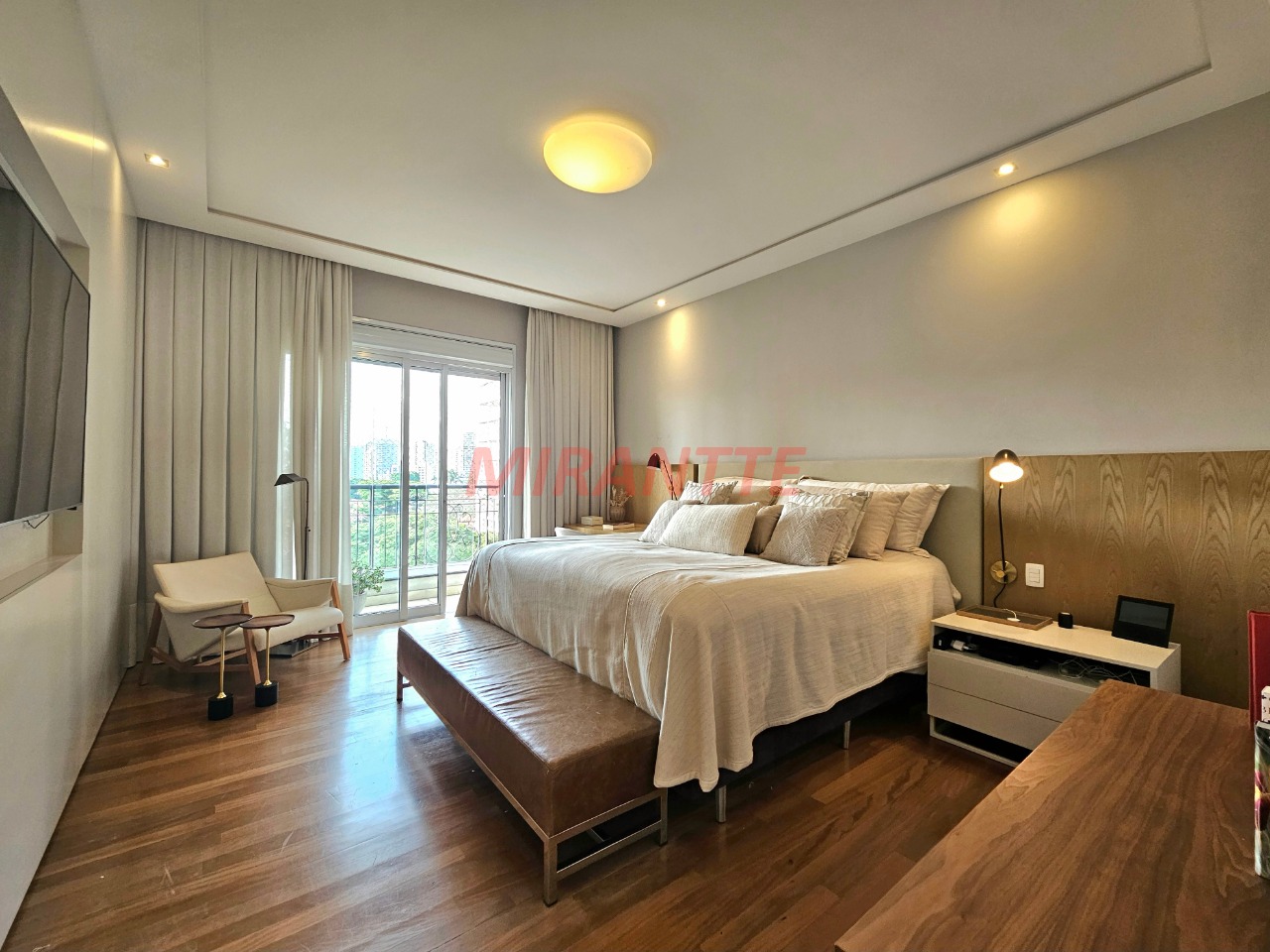 Apartamento de 400m² com 4 quartos em Moema