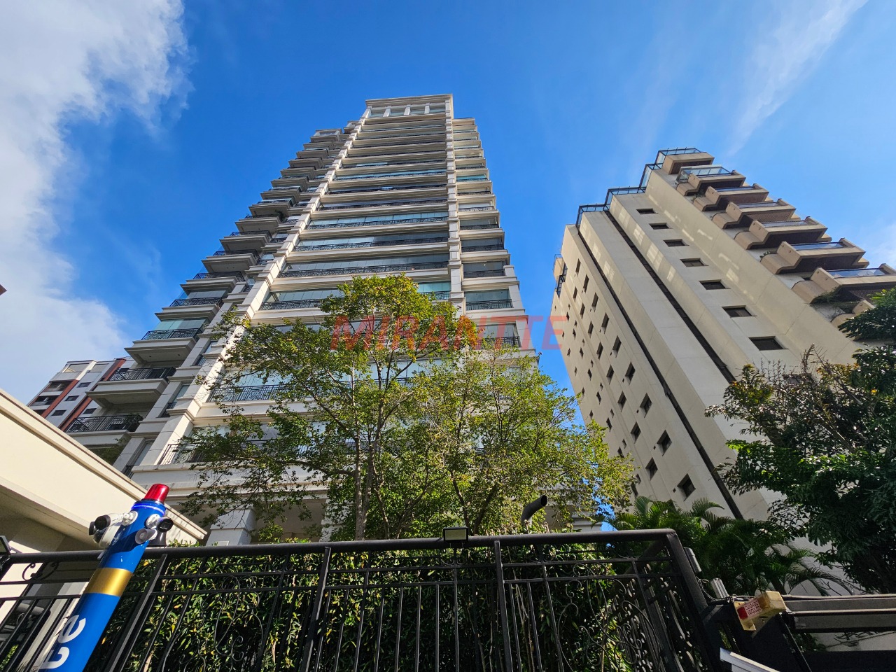 Apartamento de 400m² com 4 quartos em Moema