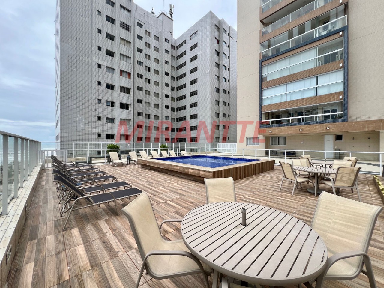 Apartamento de 91.14m² com 2 quartos em AVIAÇÃO