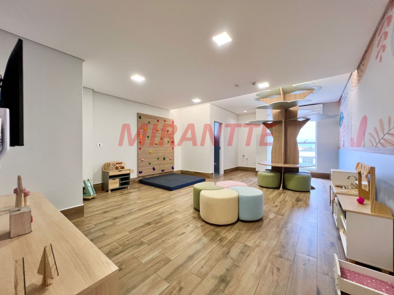 Apartamento de 91.14m² com 2 quartos em AVIAÇÃO