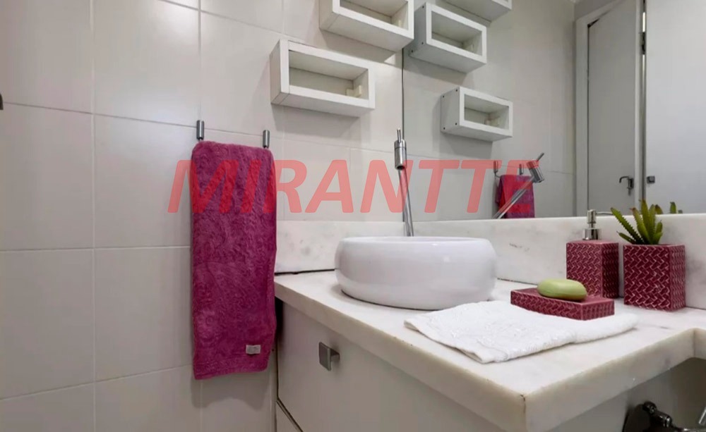 Apartamento de 60m² com 2 quartos em Vila Galvão