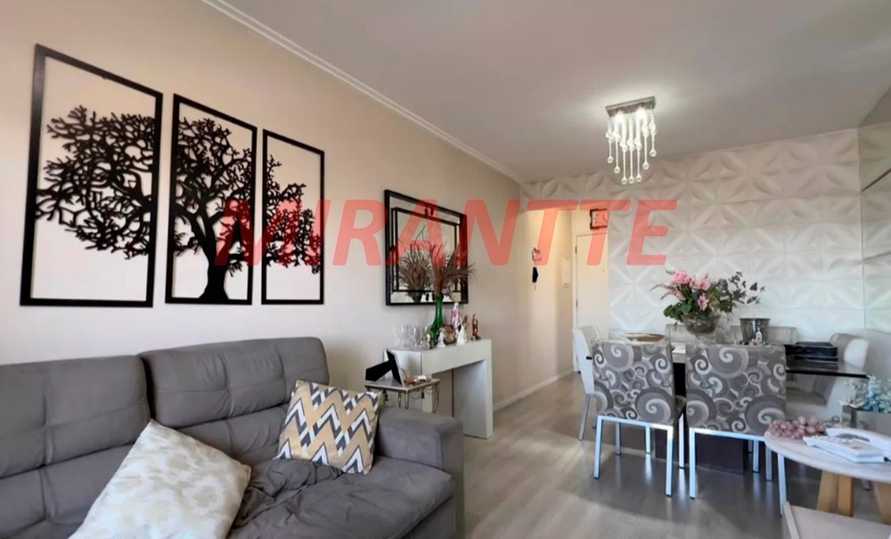 Apartamento de 60m² com 2 quartos em Vila Galvão