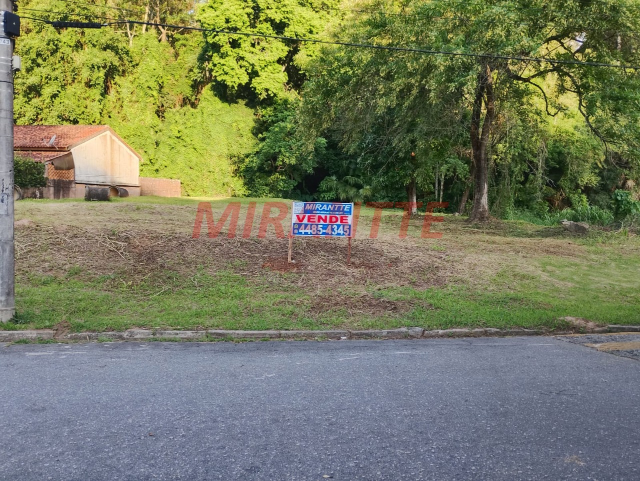 Terreno de 0m² em Clube de Campo Mairiporã