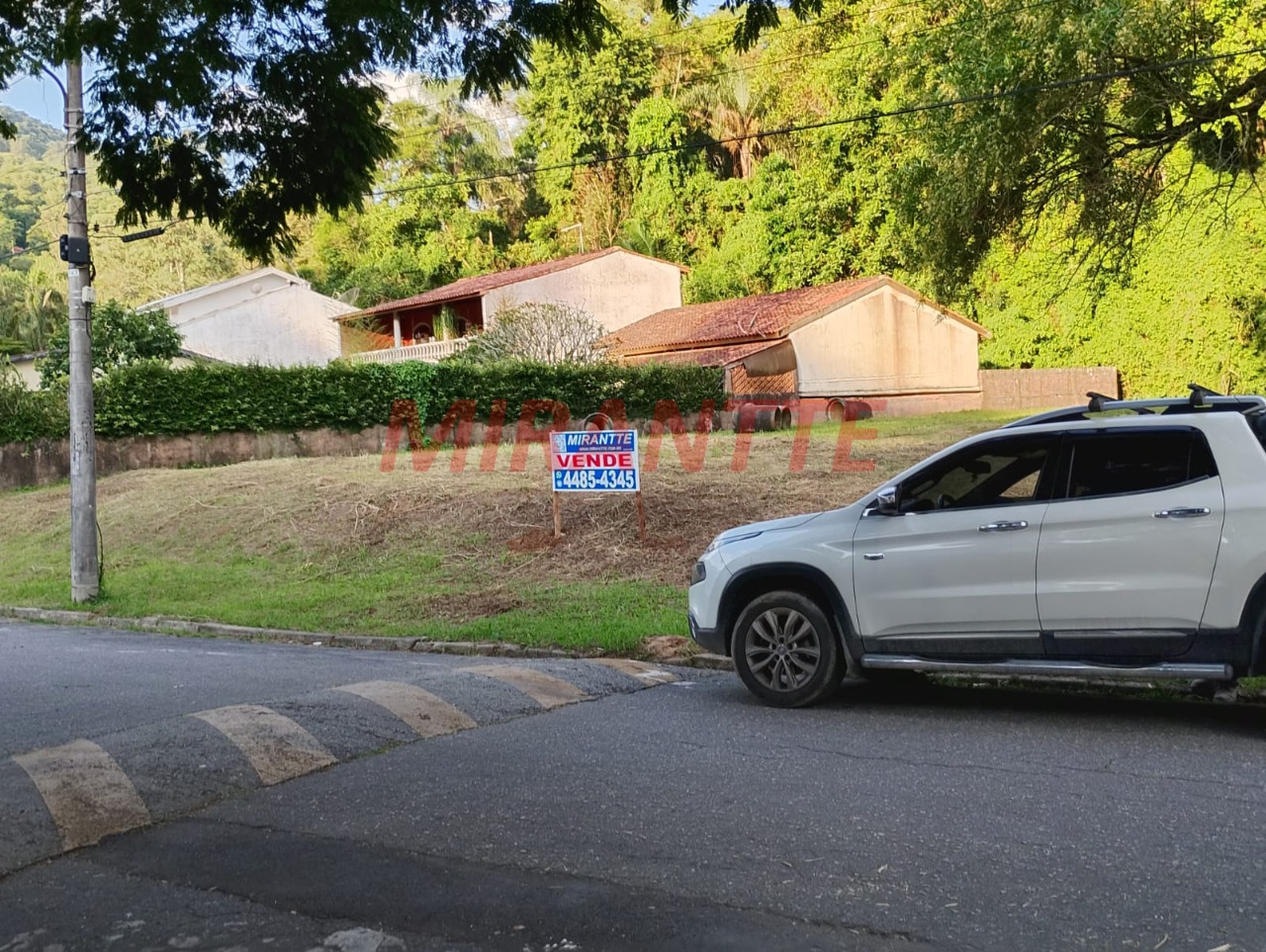 Terreno de 0m² em Clube de Campo Mairiporã