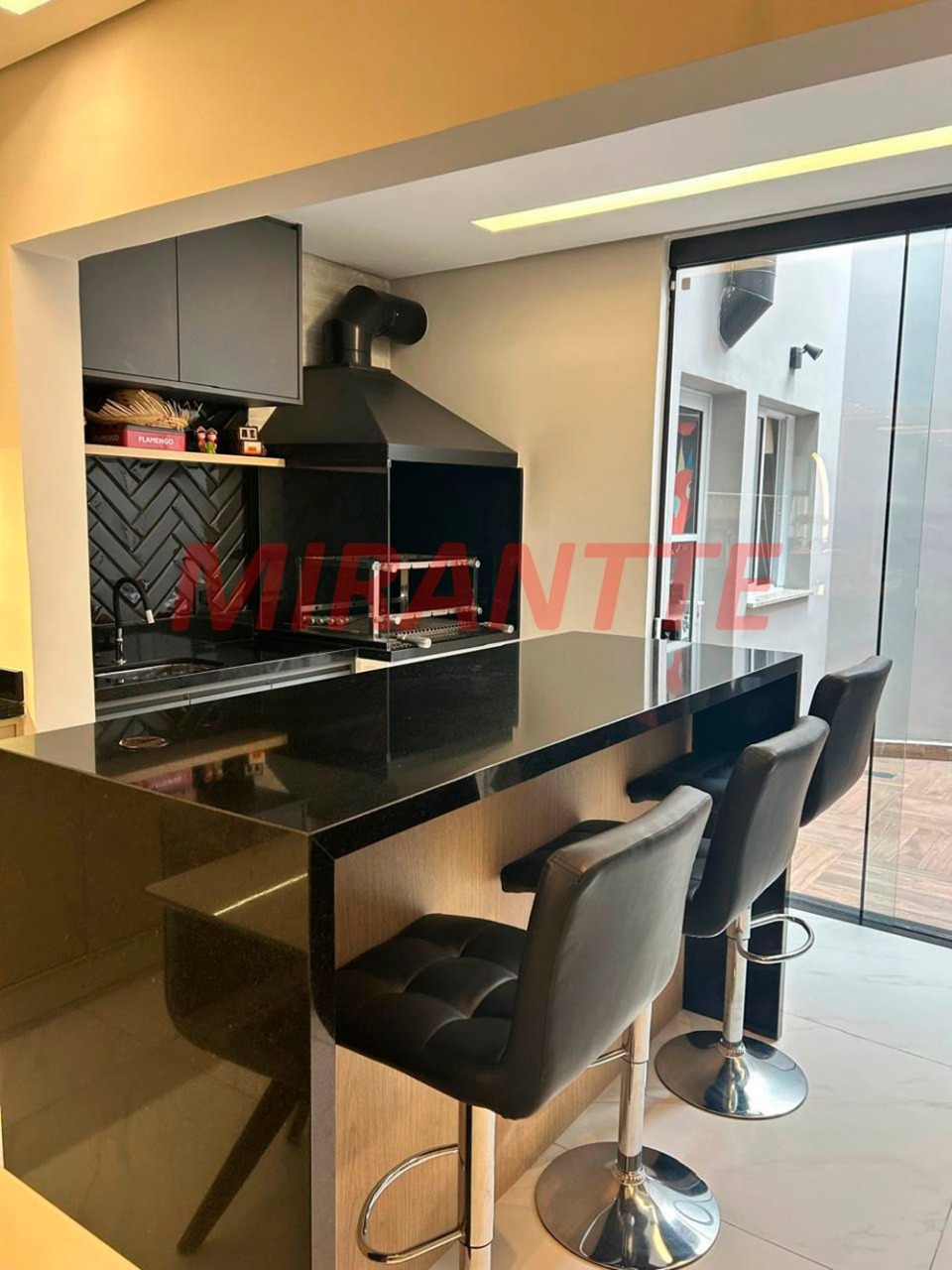 Sobrado de 123m² com 3 quartos em Chora Menino