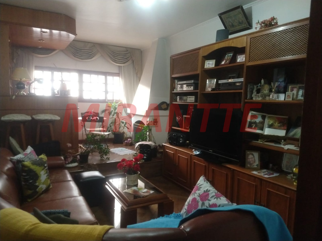 Sobrado de 150m² com 4 quartos em Sítio Do Morro