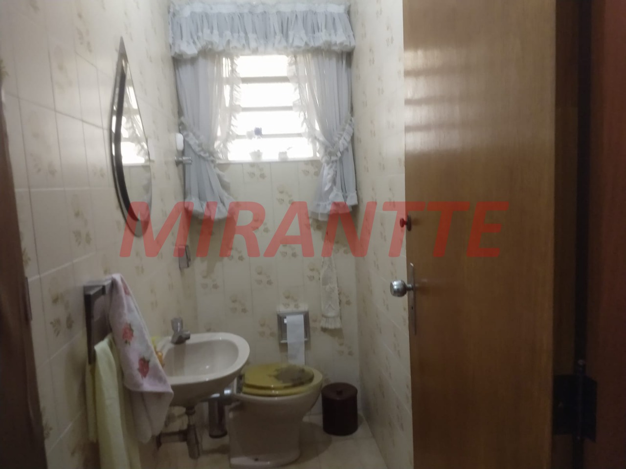Sobrado de 150m² com 4 quartos em Sítio Do Morro