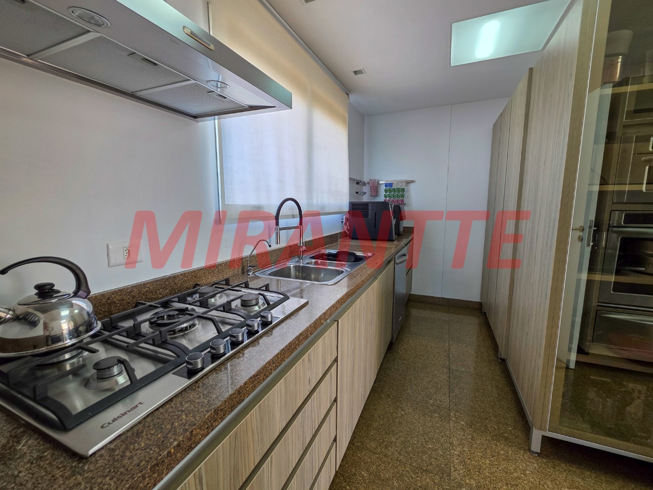 Cobertura de 386m² com 4 quartos em Campo Belo