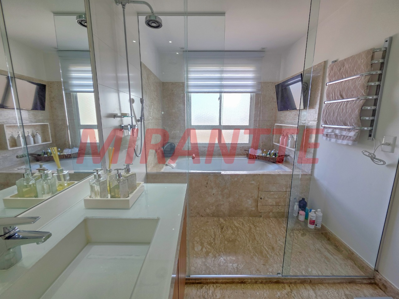Cobertura de 386m² com 4 quartos em Campo Belo