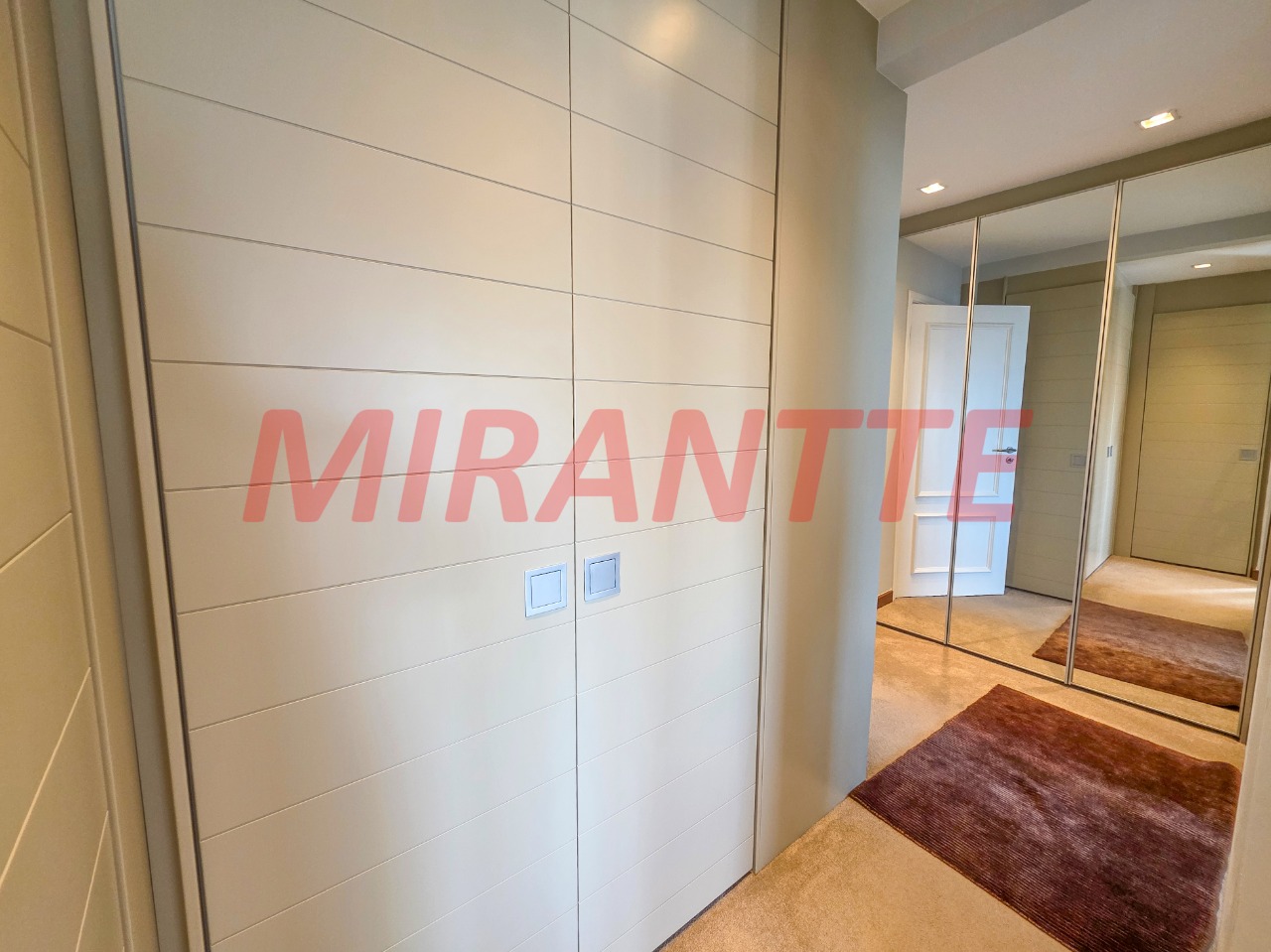 Cobertura de 386m² com 4 quartos em Campo Belo