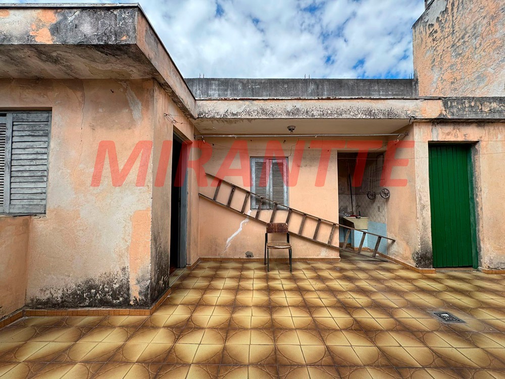 Sobrado de 242m² com 4 quartos em Vila Penteado