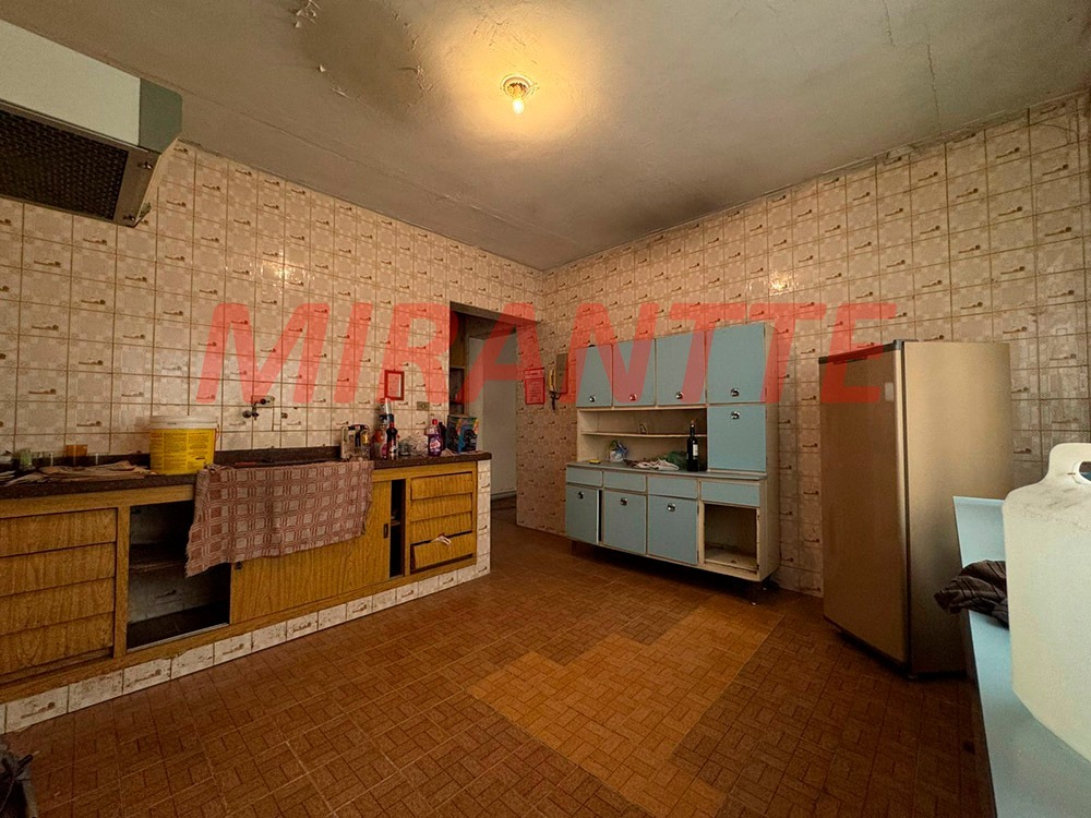Sobrado de 242m² com 4 quartos em Vila Penteado