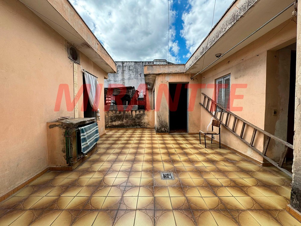 Sobrado de 242m² com 4 quartos em Vila Penteado