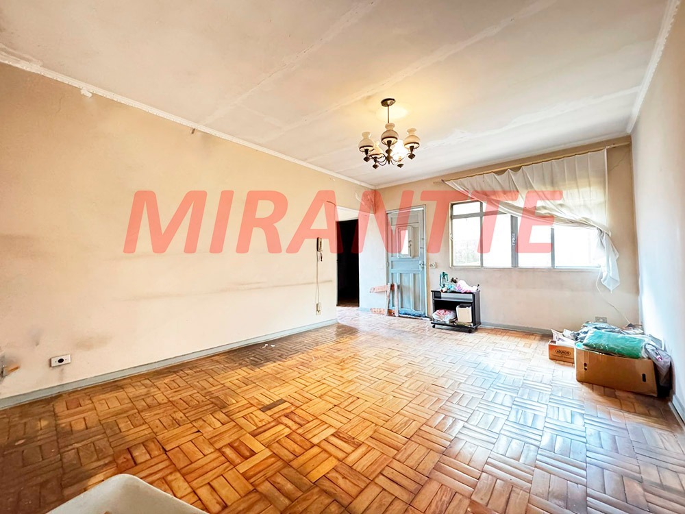 Sobrado de 242m² com 4 quartos em Vila Penteado