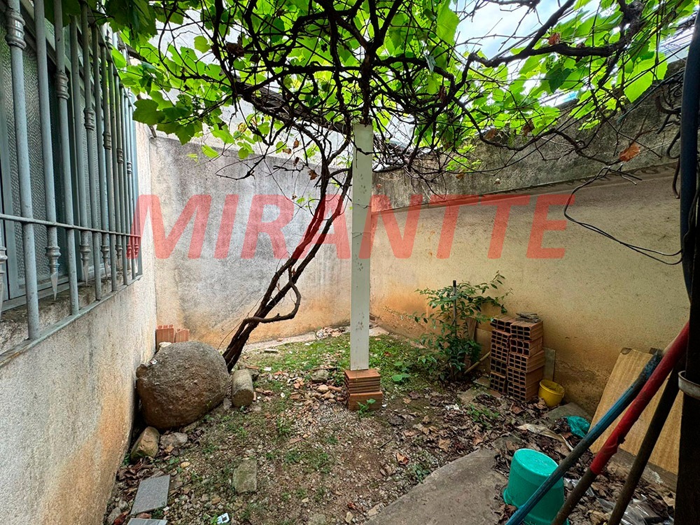Sobrado de 242m² com 4 quartos em Vila Penteado