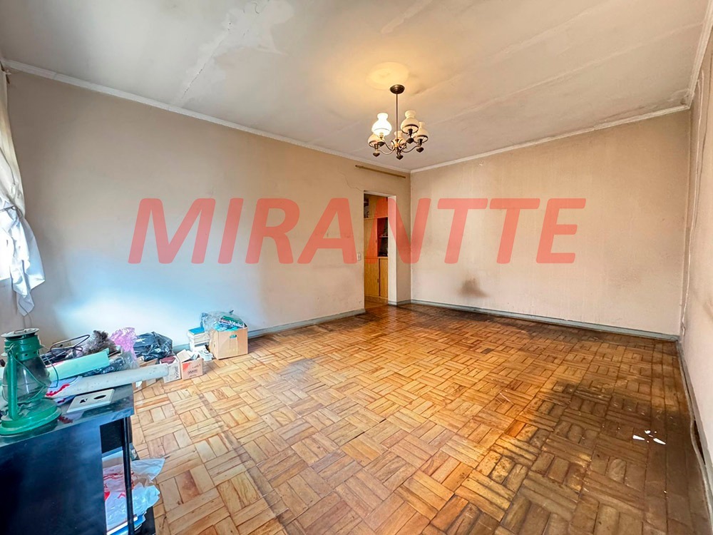 Sobrado de 242m² com 4 quartos em Vila Penteado