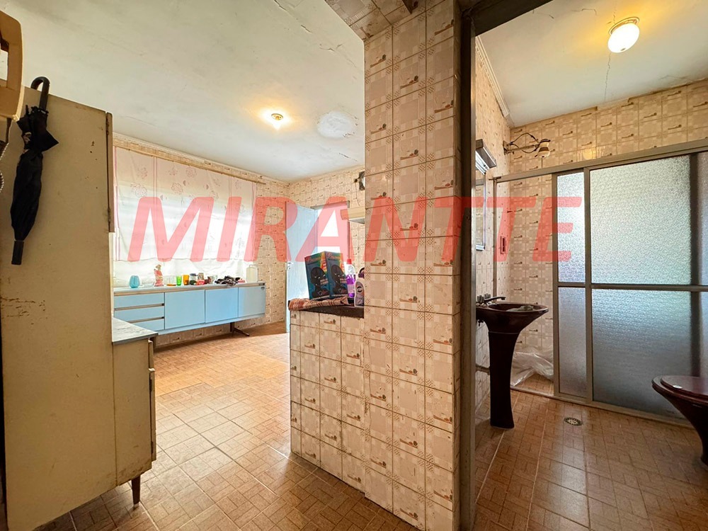 Sobrado de 242m² com 4 quartos em Vila Penteado