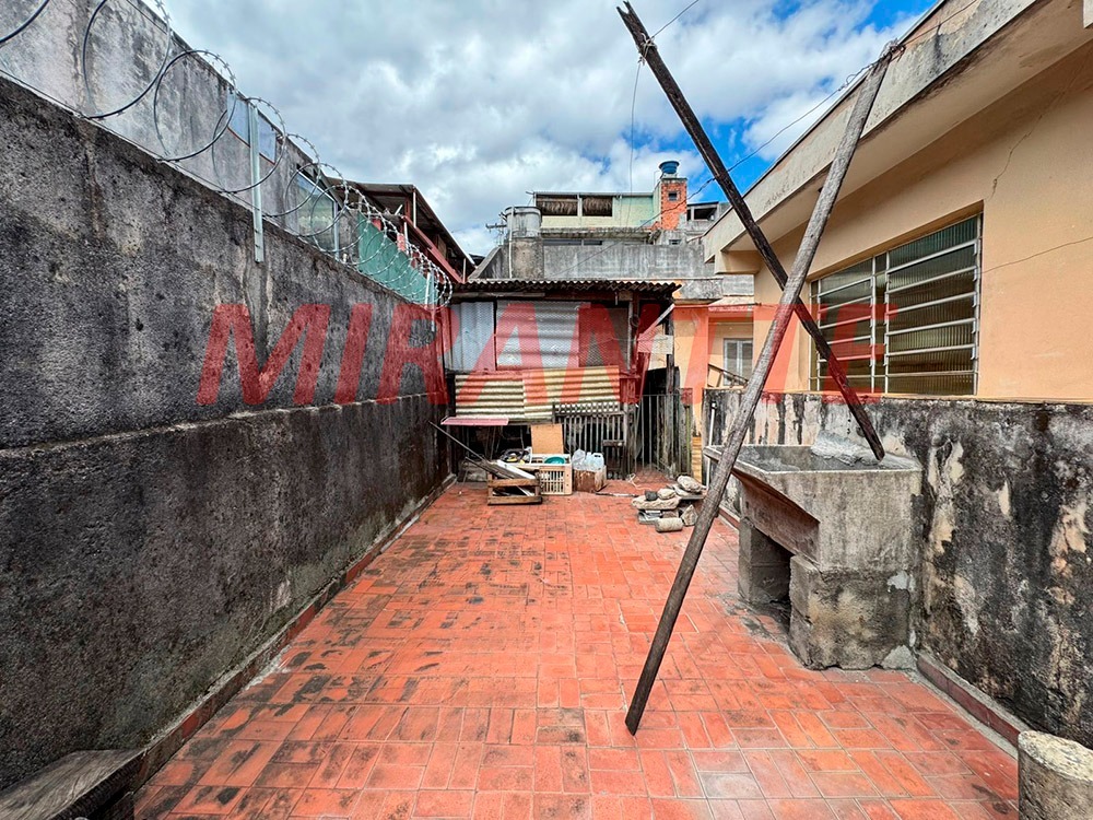 Sobrado de 242m² com 4 quartos em Vila Penteado