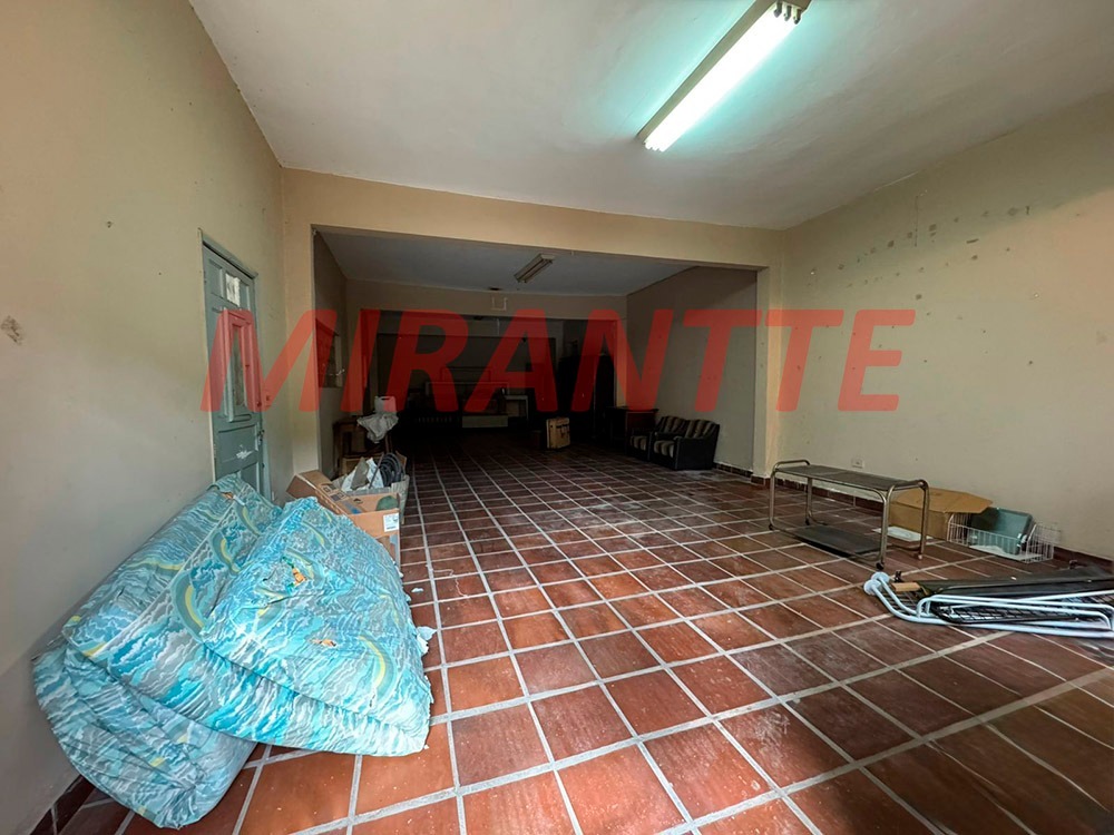 Sobrado de 242m² com 4 quartos em Vila Penteado