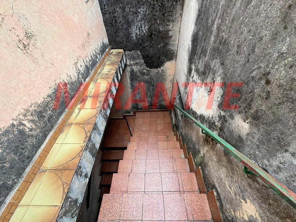 Sobrado de 242m² com 4 quartos em Vila Penteado
