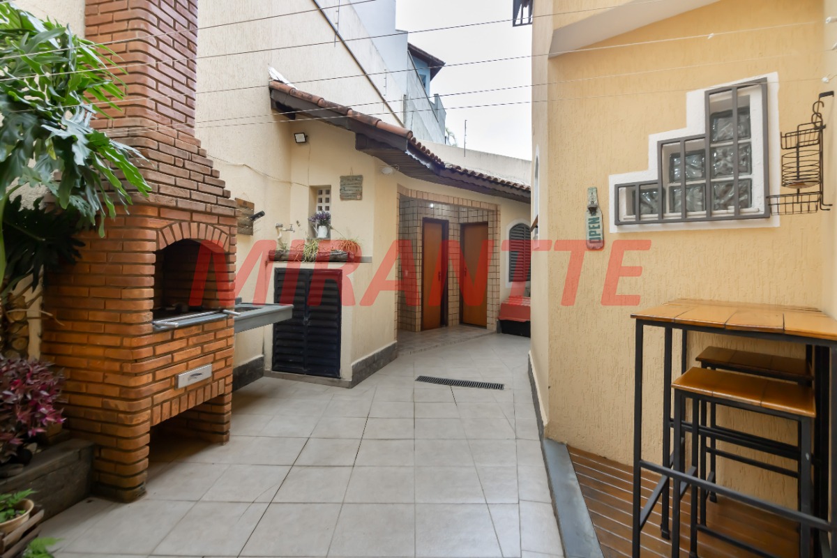 Sobrado de 223m² com 3 quartos em Jardim Virginia Bianca
