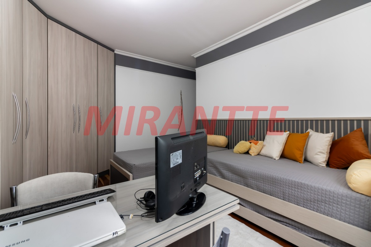 Sobrado de 223m² com 3 quartos em Jardim Virginia Bianca