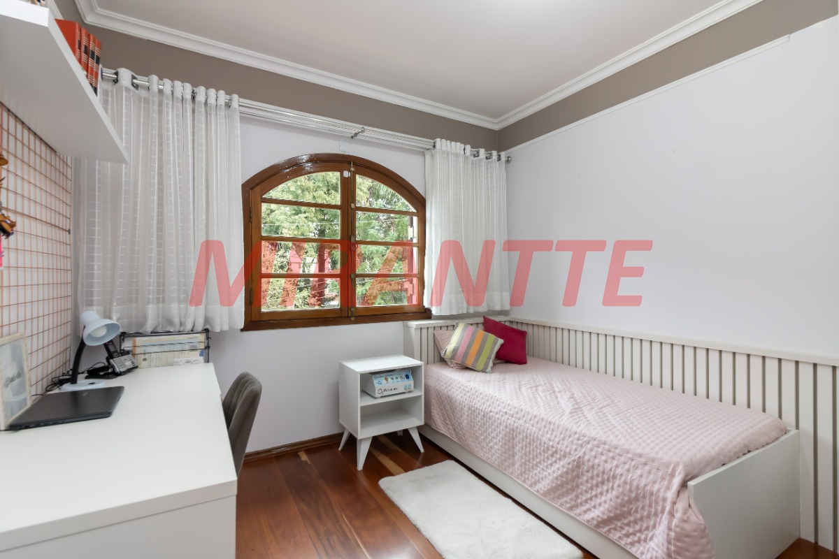 Sobrado de 223m² com 3 quartos em Jardim Virginia Bianca