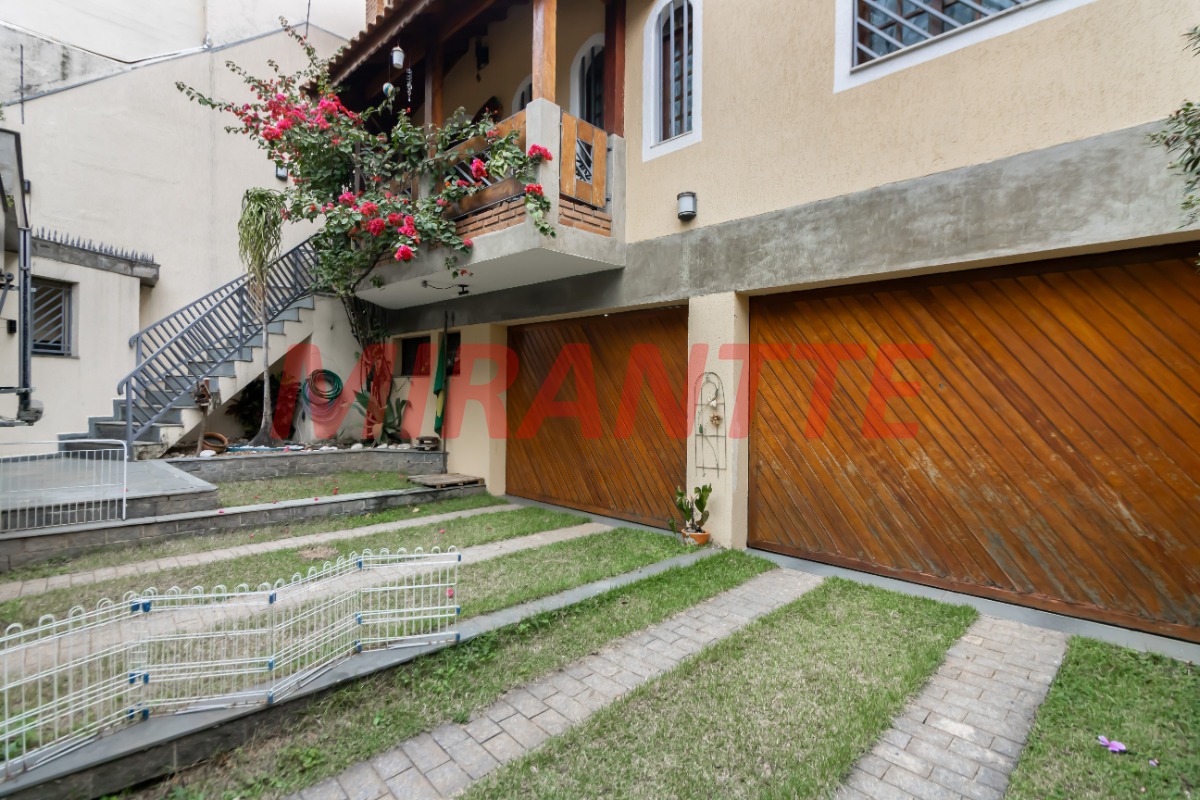 Sobrado de 223m² com 3 quartos em Jardim Virginia Bianca