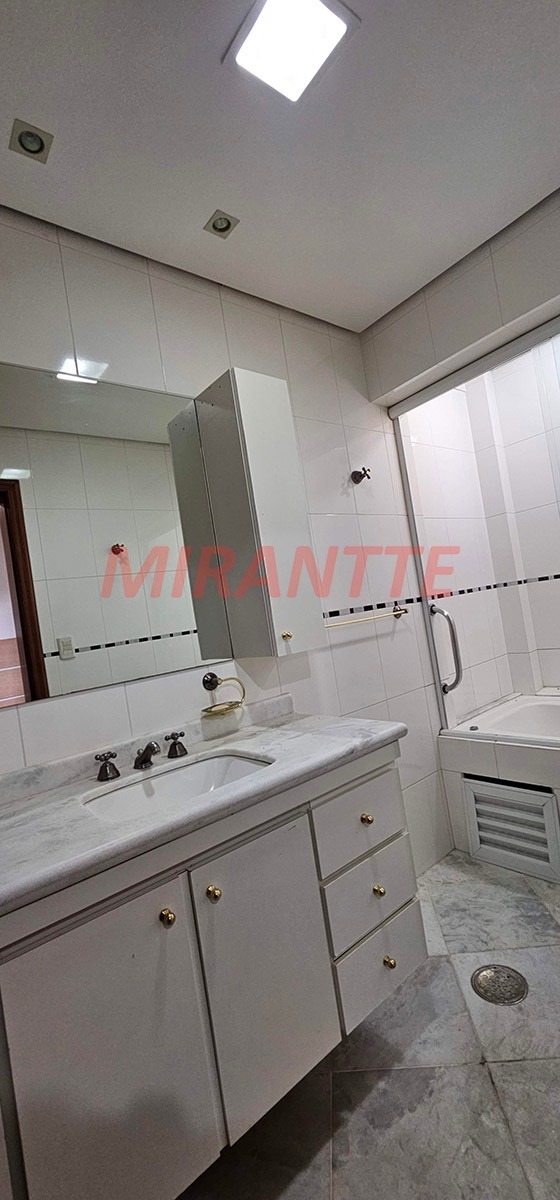 Apartamento de 140m² com 3 quartos em Santa Teresinha