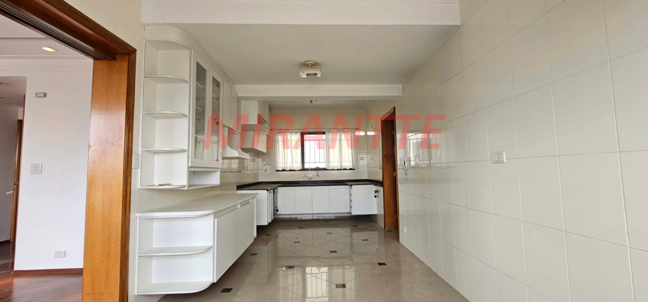 Apartamento de 140m² com 3 quartos em Santa Teresinha