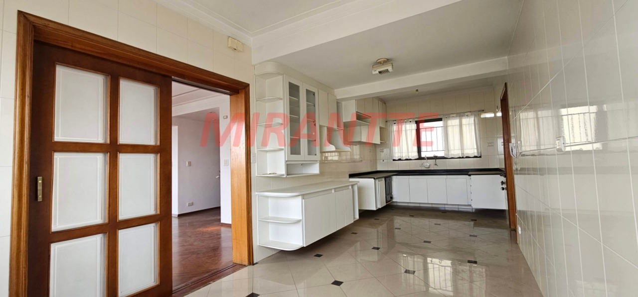 Apartamento de 140m² com 3 quartos em Santa Teresinha