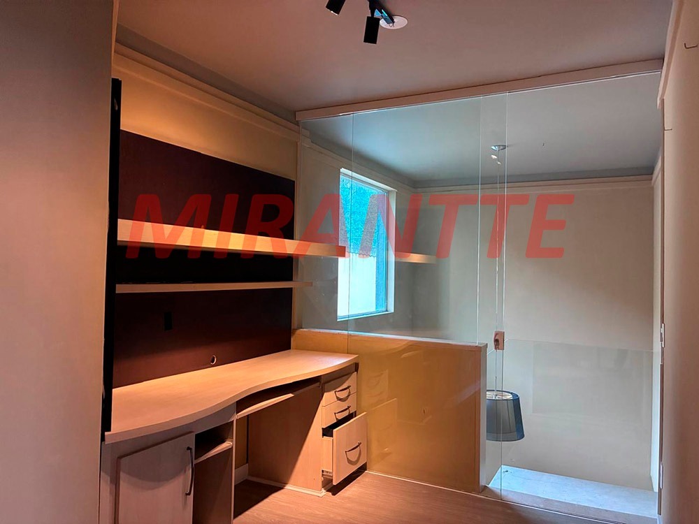 Cond. fechado de 365m² em Roseira