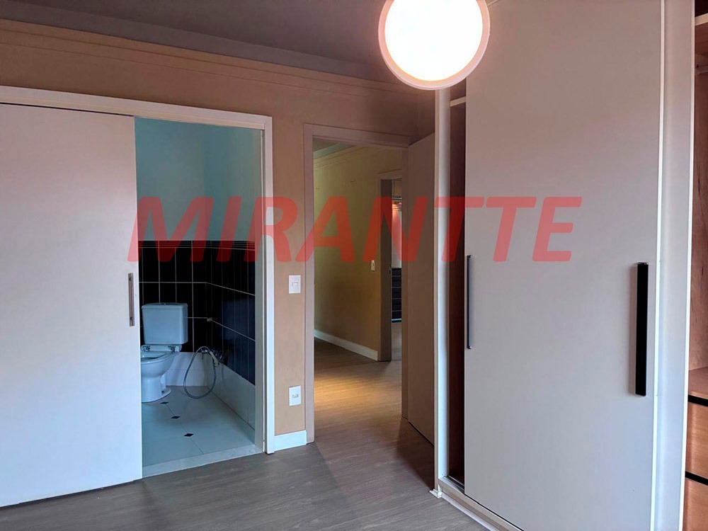 Cond. fechado de 365m² em Roseira